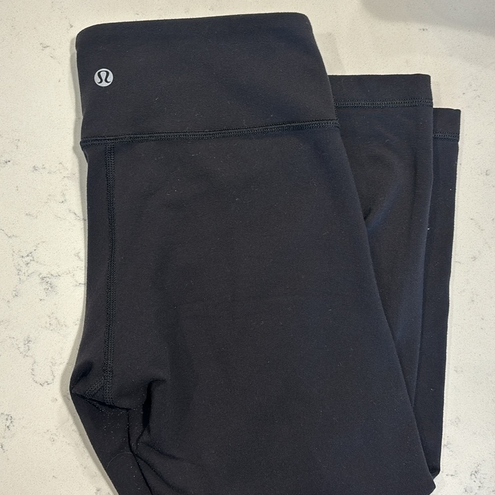 Lululemon Black cropped Leggings